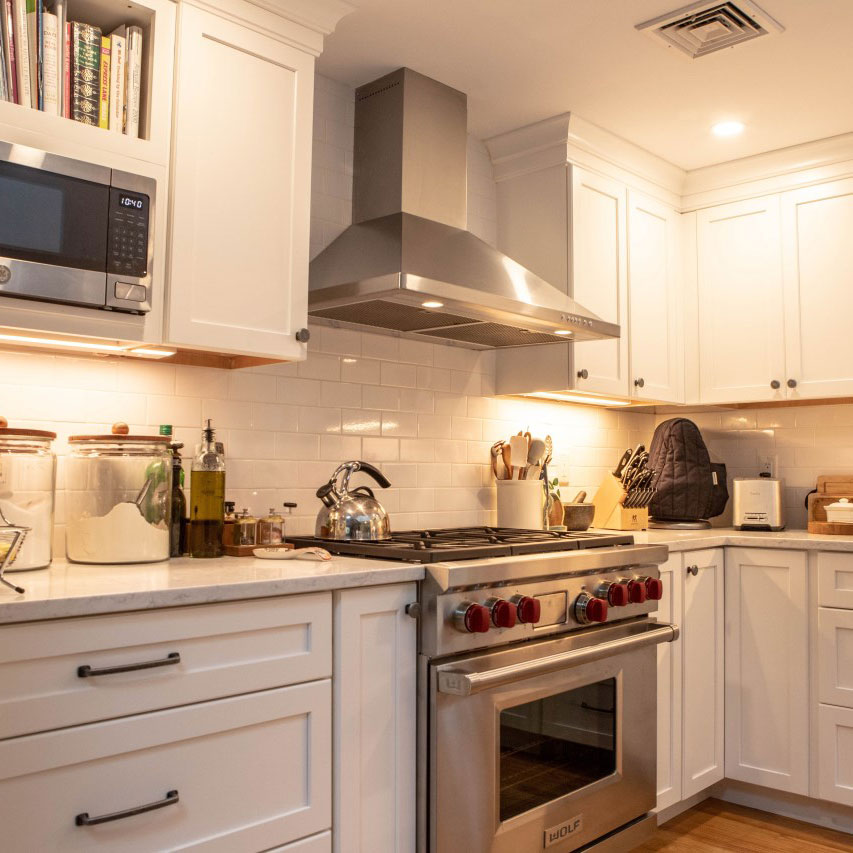 White Kitchen Cabinets 