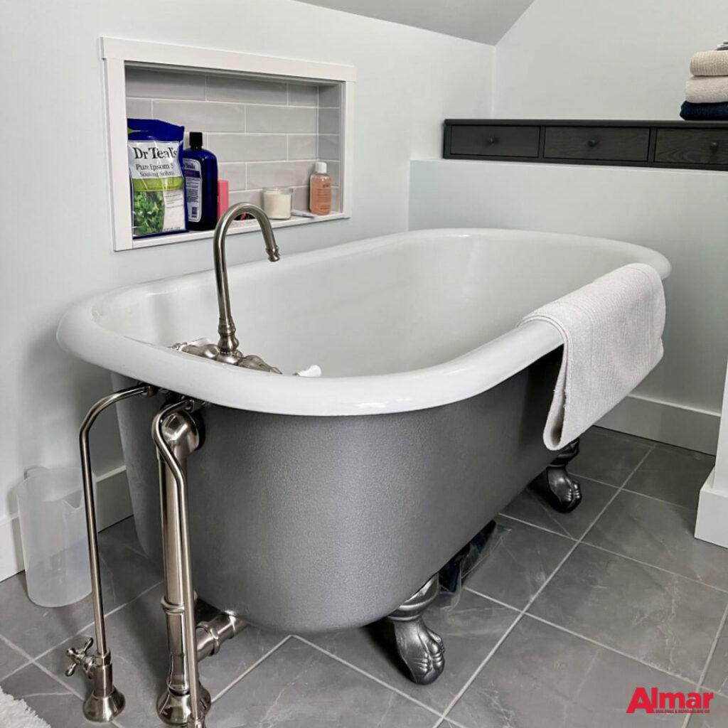 Claw footed Soaking Tub,