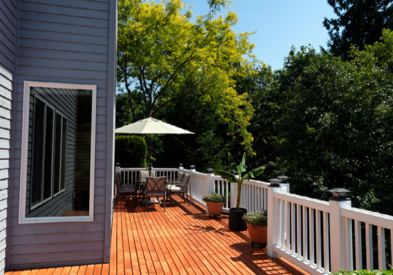 Deck Railings with solar light caps